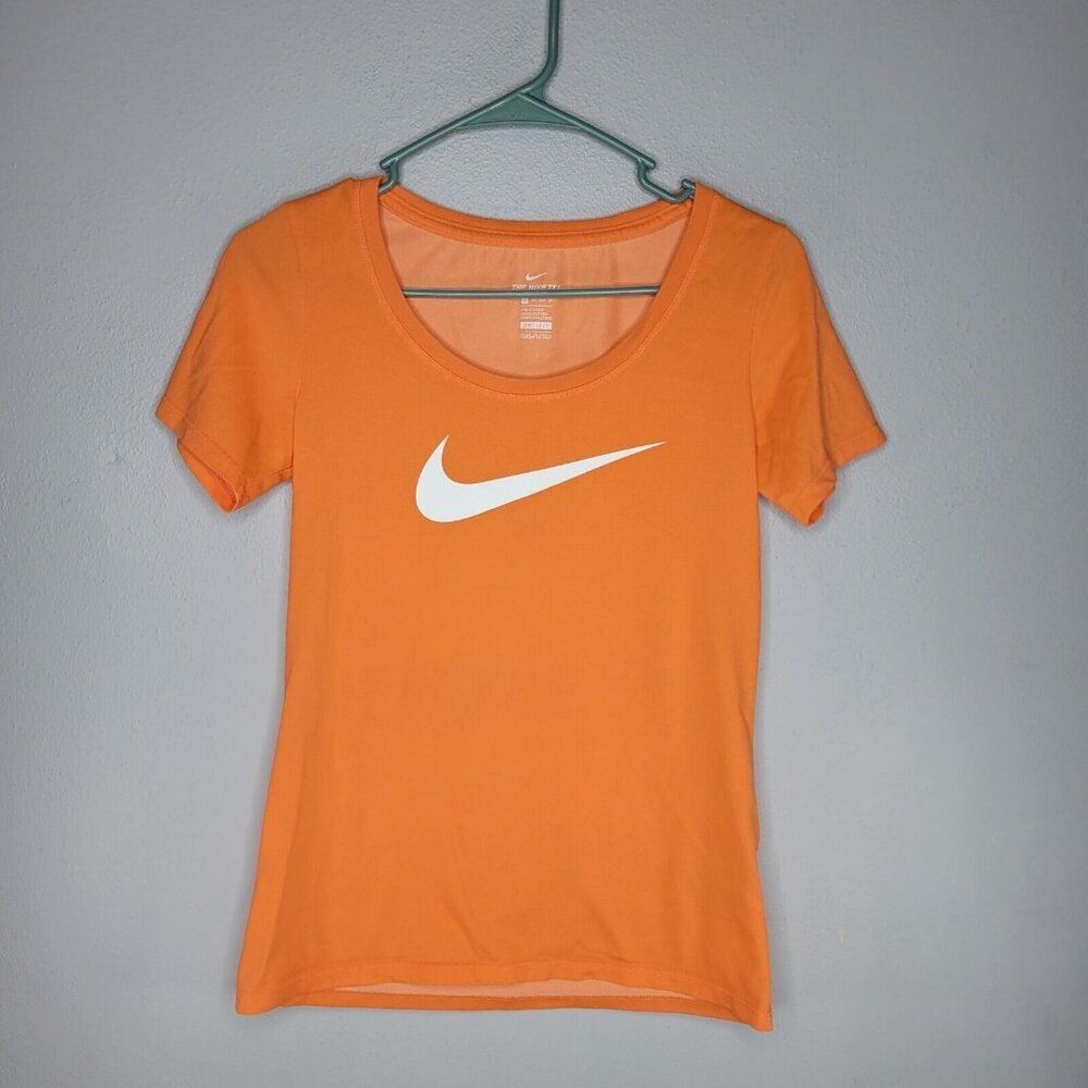 Nike Shirt Womens XS The Nike Tee Orange Short Sleeve Tee Scoop Neck Dri Fit